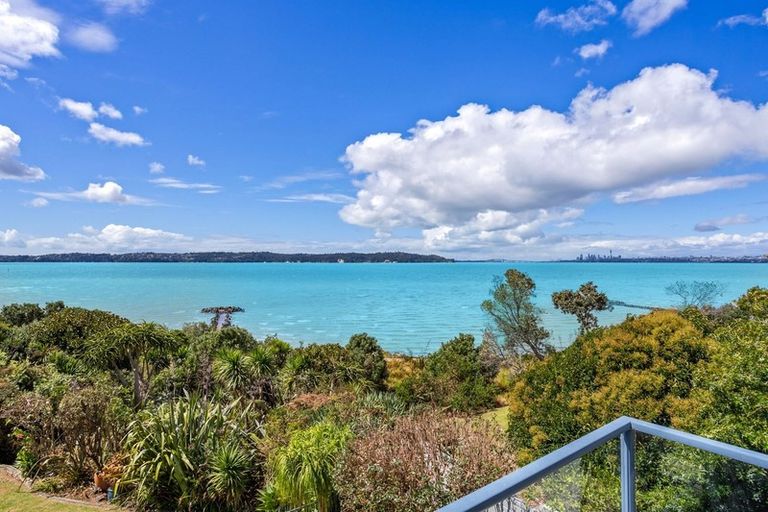 Photo of property in 5 Capstan Court, Te Atatu Peninsula, Auckland, 0610