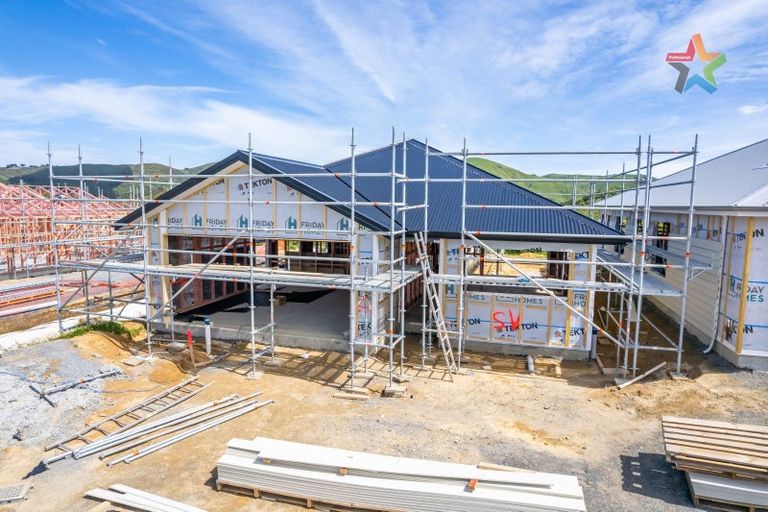 Photo of property in 9 Kairaumati Crescent, Kelson, 5010