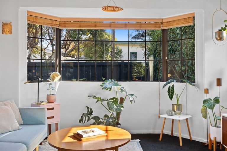 Photo of property in 5 Nicolas Avenue, Glen Eden, Auckland, 0602