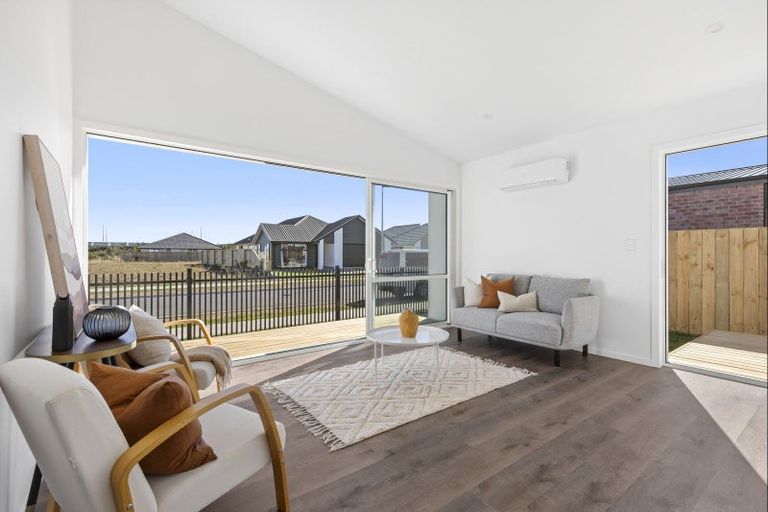 Photo of property in 16 One Haruru Street, Cambridge, 3493