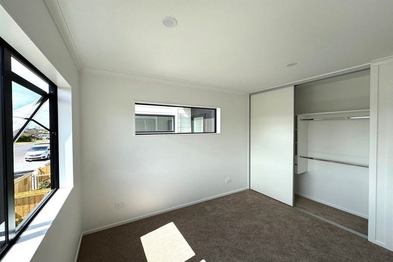 Photo of property in 56f Cyclamen Road, Mangere, Auckland, 2022