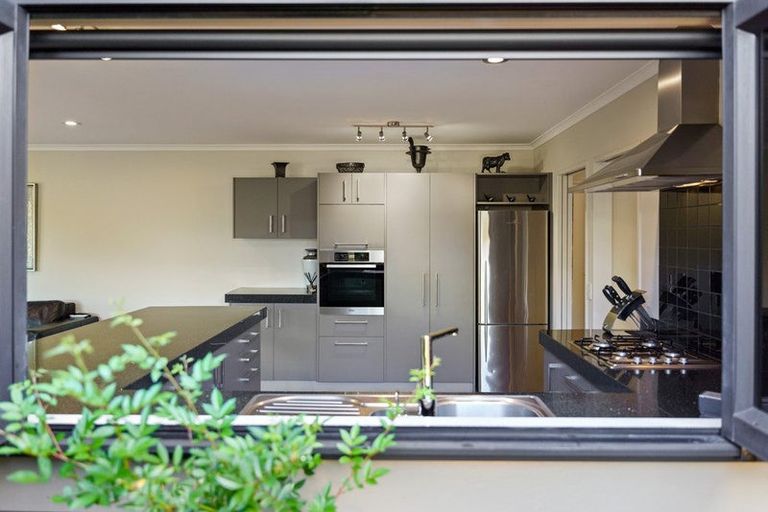 Photo of property in 38 Regent Drive, Paraparaumu Beach, Paraparaumu, 5032