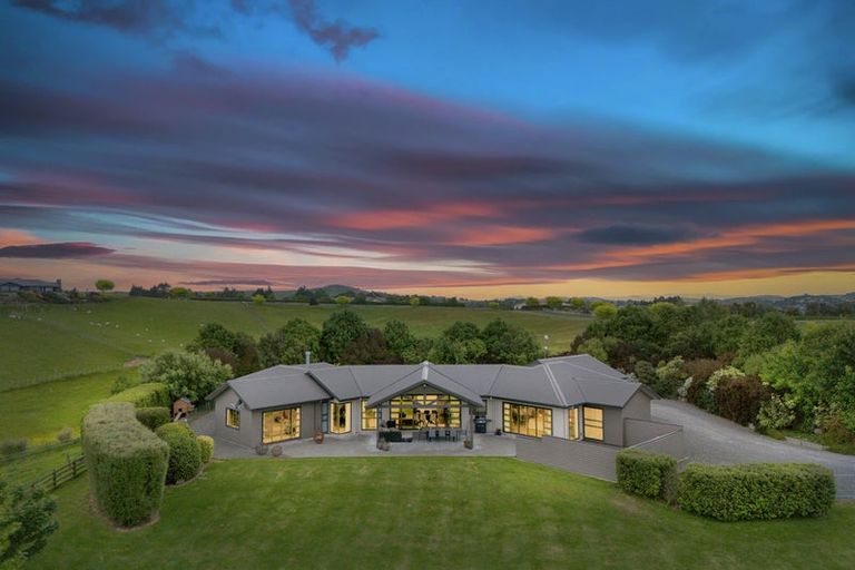 Photo of property in 19 Jg Wilson Drive, Waipukurau, 4281
