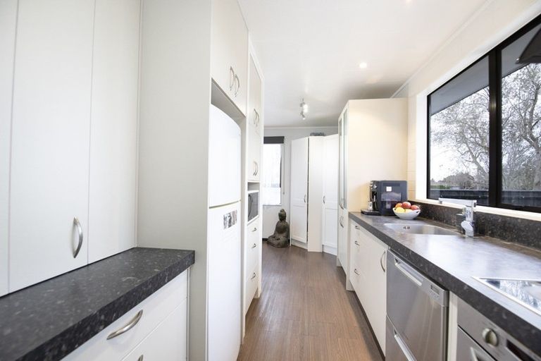 Photo of property in 1/11 Hetley Crescent, Taradale, Napier, 4112