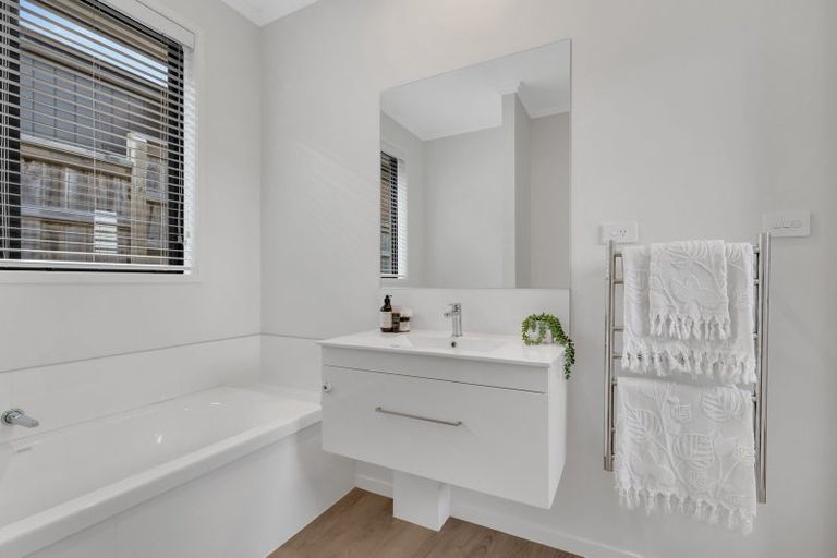 Photo of property in 1b Hera Lane, Pyes Pa, Tauranga, 3112