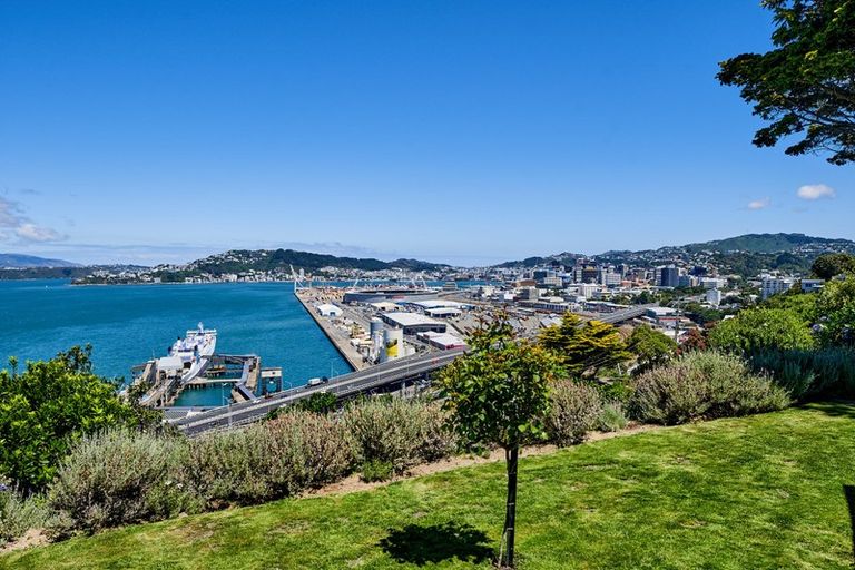 Photo of property in 137 Barnard Street, Wadestown, Wellington, 6012