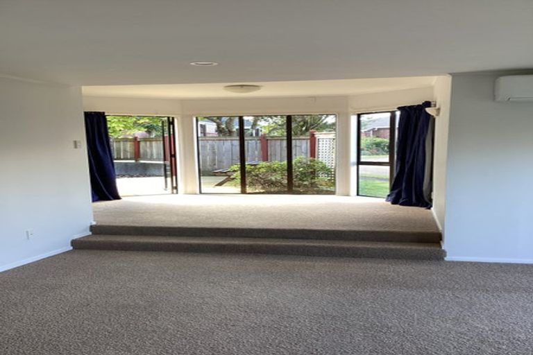 Photo of property in 5 Aintree Grove, Churton Park, Wellington, 6037