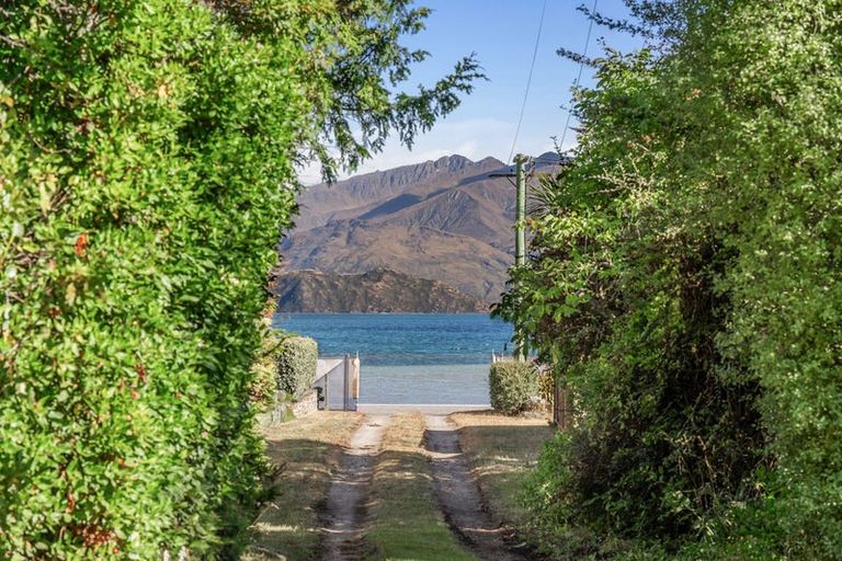Photo of property in 23 Aubrey Road, Wanaka, 9305