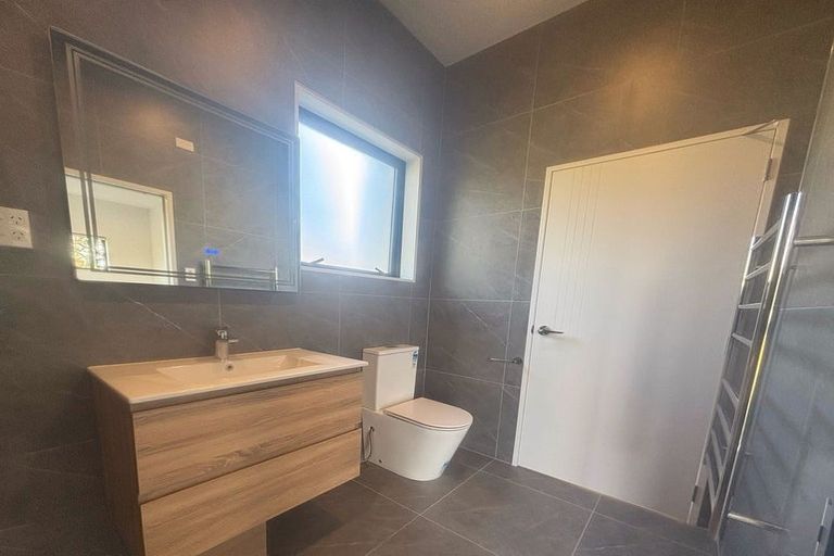 Photo of property in 110 Canongate Street, Birkdale, Auckland, 0626