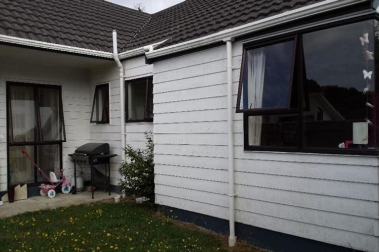 Photo of property in 53f3 Dominion Park Street, Johnsonville, Wellington, 6037