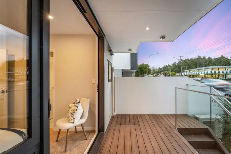 Photo of property in 8/218 Lake Road, Northcote, Auckland, 0627