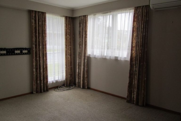 Photo of property in 15f1- Mangaroa Hill Road, Maoribank, Upper Hutt, 5018