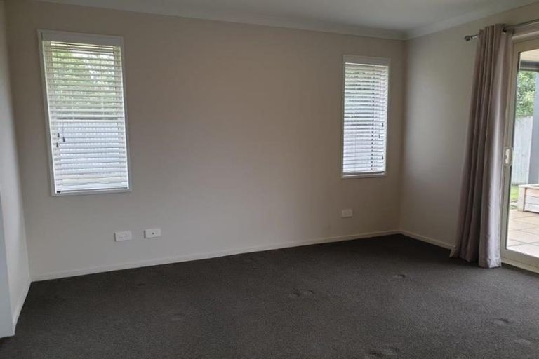 Photo of property in 25 Franklin Drive, Rangiora, 7400