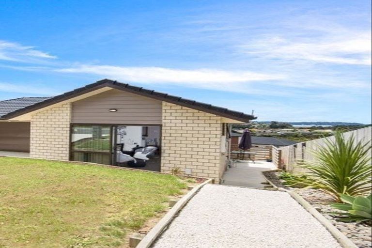 Photo of property in 9 Alloway Street, Westgate, Auckland, 0614