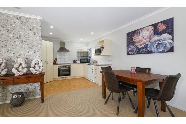 Photo of property in 56/64 Kawaha Point Road, Kawaha Point, Rotorua, 3010