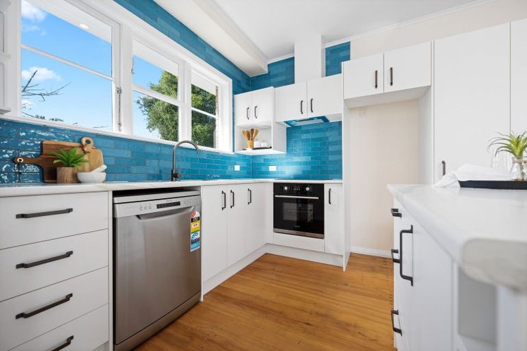 Photo of property in 8 Casey Avenue, Fairfield, Hamilton, 3214