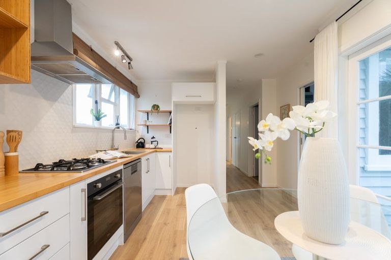 Photo of property in 28 Dimock Street, Titahi Bay, Porirua, 5022