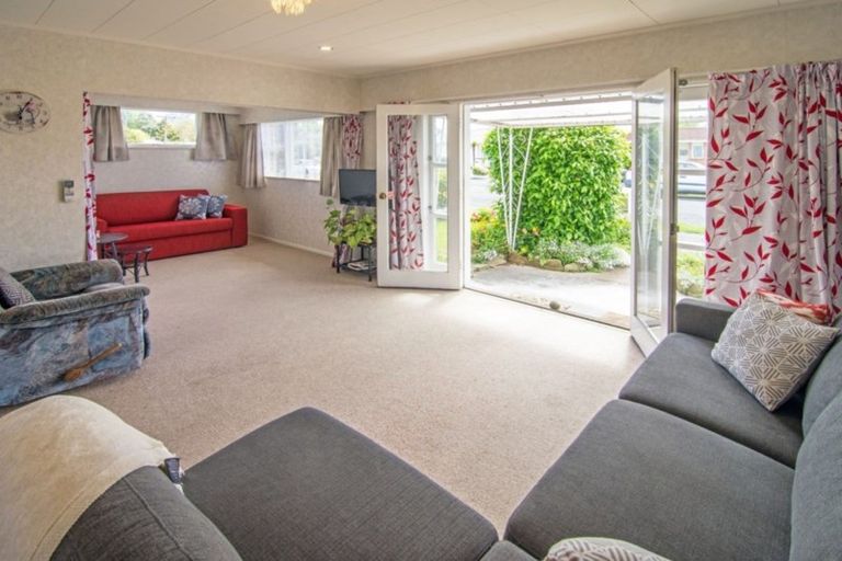 Photo of property in 1a Coddington Crescent, Masterton, 5810