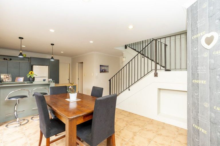 Photo of property in 16 Grasmere Court, Huntington, Hamilton, 3210