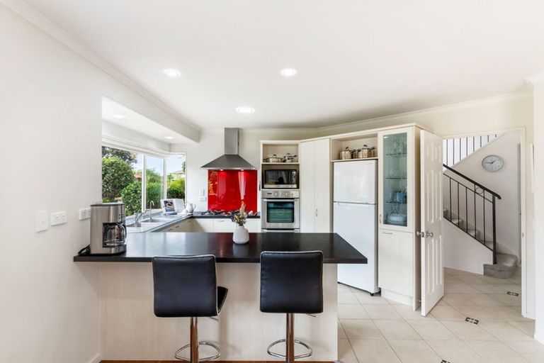 Photo of property in 94 Longford Park Drive, Takanini, 2112