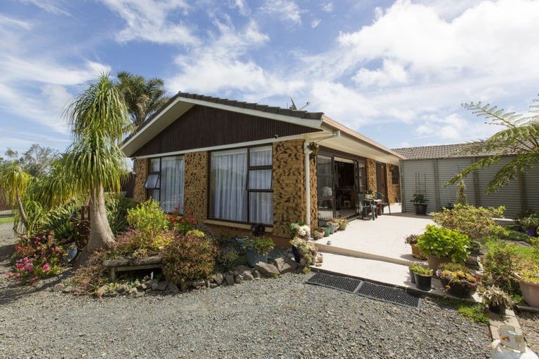 Photo of property in 242 Baylys Coast Road, Dargaville, 0377
