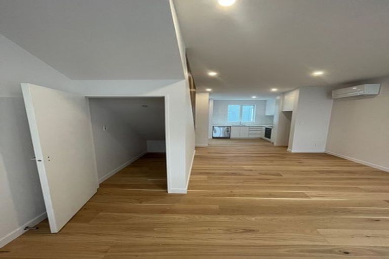 Photo of property in 30u5 Pirie Street, Mount Victoria, Wellington, 6011