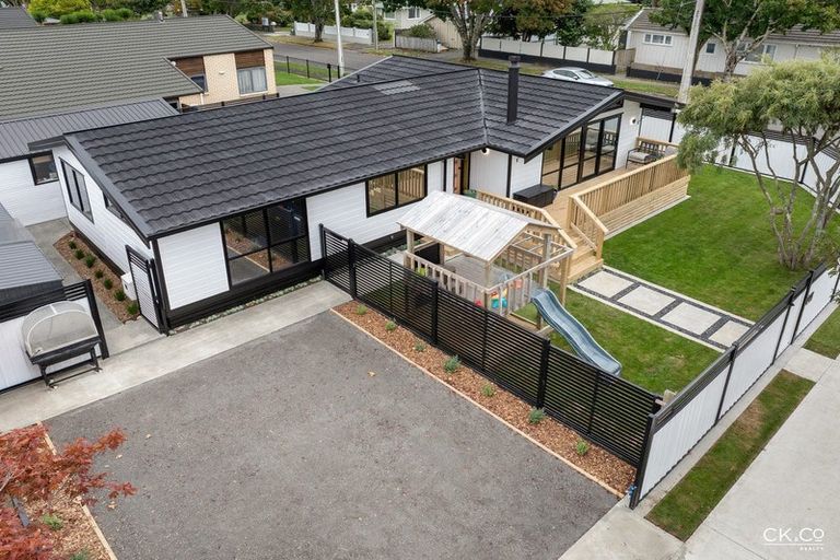 Photo of property in 99 Gibbons Street, Ebdentown, Upper Hutt, 5018