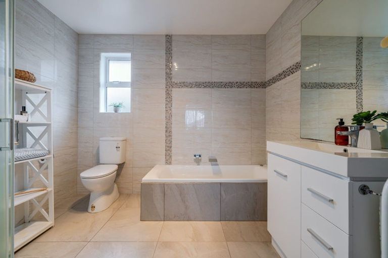 Photo of property in 31 Tyne Street, Roslyn, Palmerston North, 4414