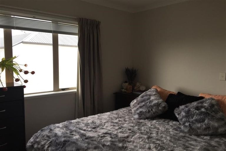 Photo of property in 5/4 Keeling Road, Henderson, Auckland, 0612