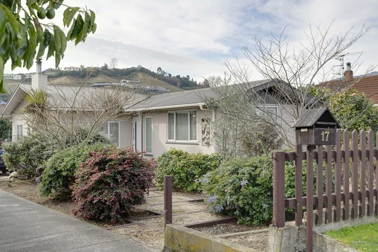 Photo of property in 17 Maitland Avenue, Stoke, Nelson, 7011