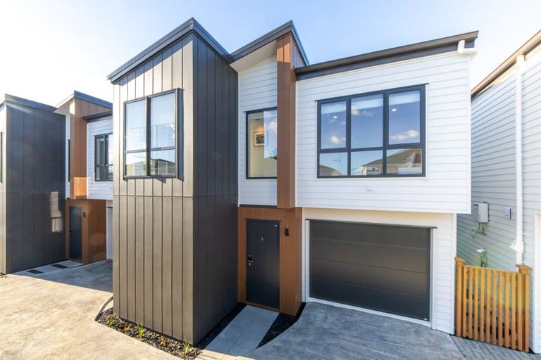 Photo of property in 4c Lyford Crescent, Sunnynook, Auckland, 0620