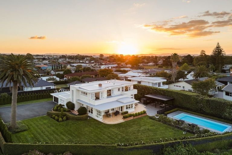 Photo of property in 65 Braid Road, St Andrews, Hamilton, 3200