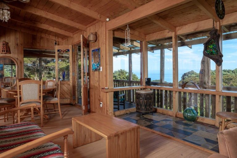 Photo of property in 37 Whaanga Road, Raglan, 3297