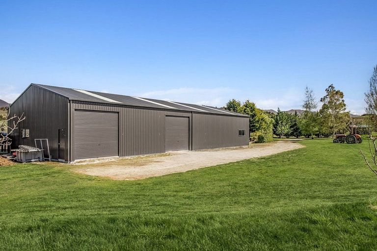 Photo of property in 99 Dublin Bay Road, Albert Town, Wanaka, 9382