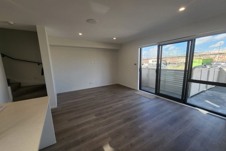 Photo of property in 16 Te Napi Drive, Takanini, 2112