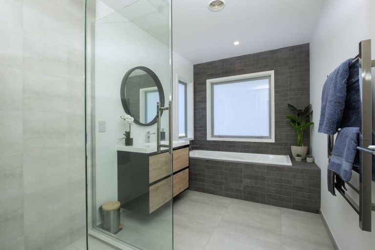 Photo of property in 13 Podgora Avenue, Kumeu, 0810