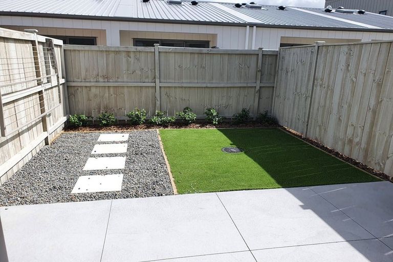 Photo of property in 39 Periko Way, Takanini, 2112