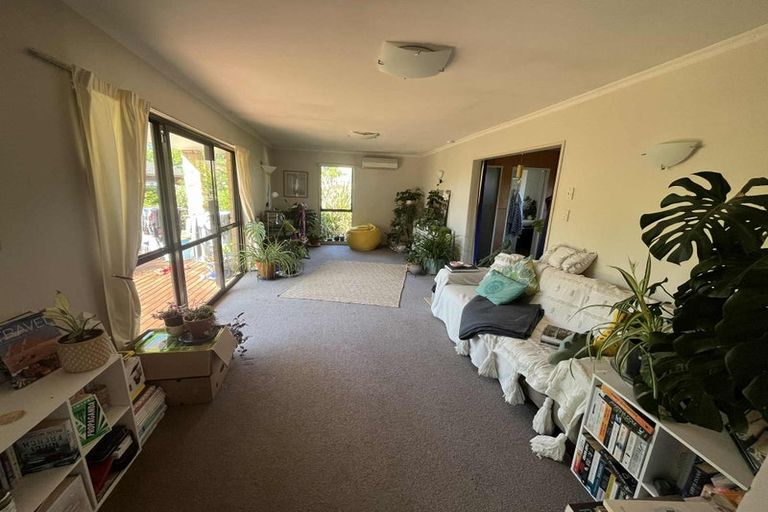Photo of property in 60 Dunbarton Street, Redwood, Christchurch, 8051