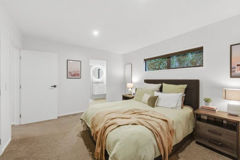 Photo of property in 59 Wallath Road, Westown, New Plymouth, 4310