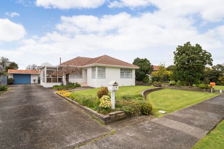 Photo of property in 21 Gloucester Street, Takaro, Palmerston North, 4412