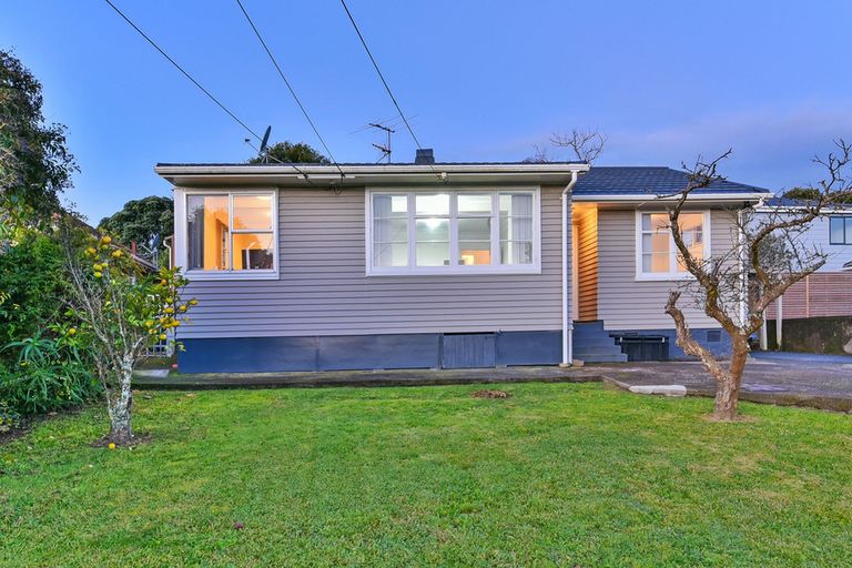 Photo of property in 14 Buller Crescent, Manurewa, Auckland, 2102