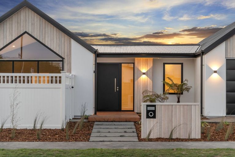 Photo of property in 46 Timara Crescent, Marshland, 8083