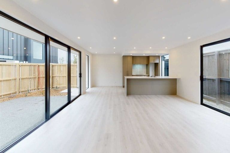 Photo of property in 2/143 Cranford Street, St Albans, Christchurch, 8014