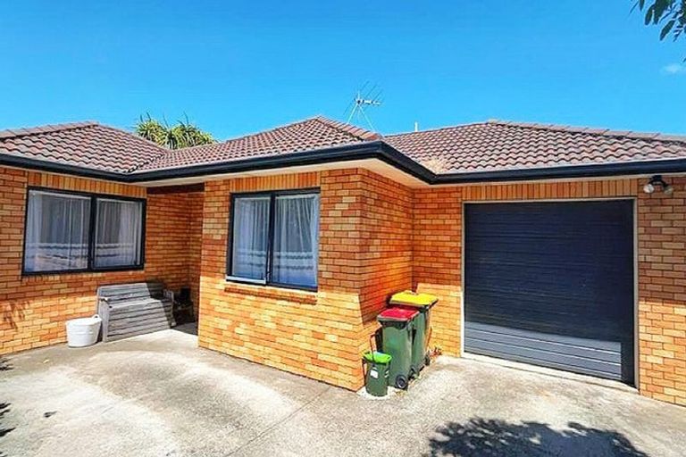 Photo of property in 37 Hall Avenue, Mangere, Auckland, 2022