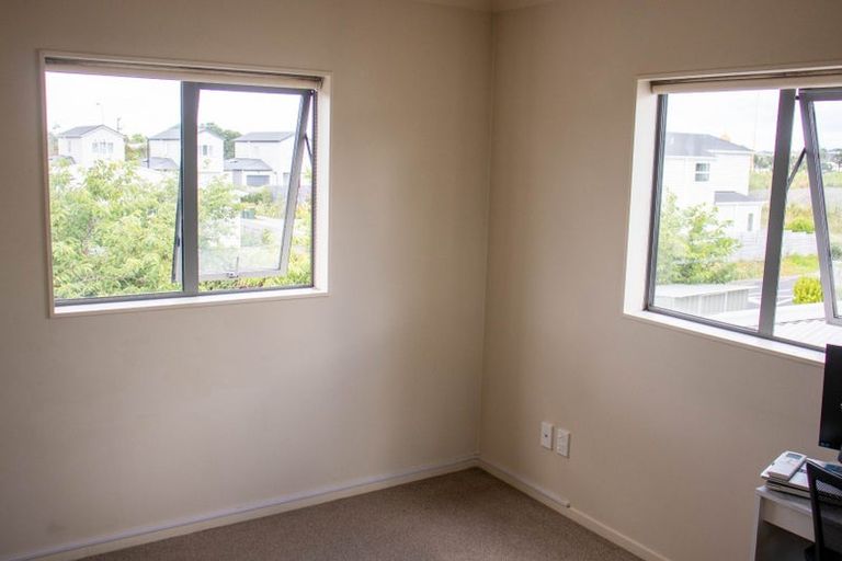 Photo of property in 10 Tribute Loop, Takanini, 2112