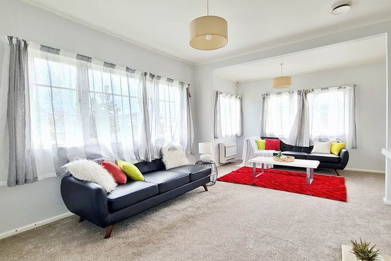 Photo of property in 1/5 Hill Road, Papatoetoe, Auckland, 2025