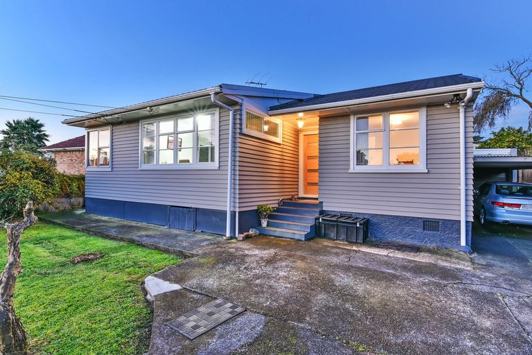Photo of property in 14 Buller Crescent, Manurewa, Auckland, 2102