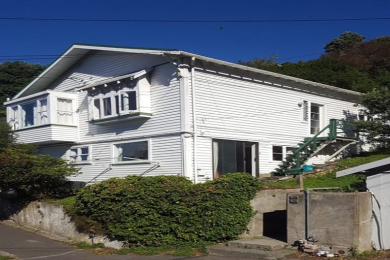 Photo of property in 75 Todman Street, Brooklyn, Wellington, 6021