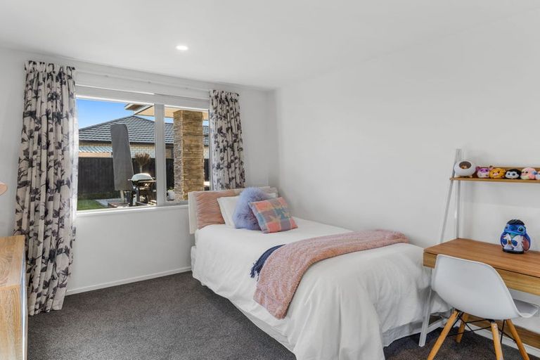 Photo of property in 16 Carpenter Drive, Prebbleton, 7604