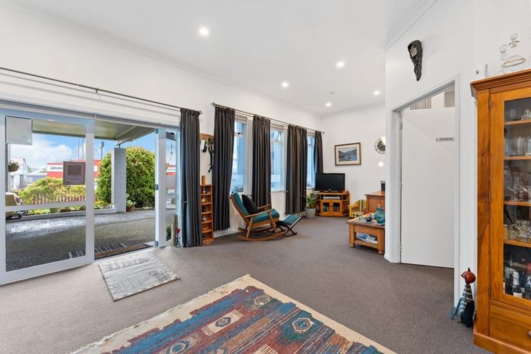 Photo of property in 373 Broadway, Stratford, 4332